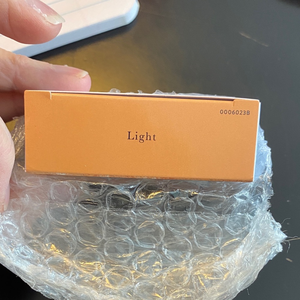 Laura Geller Baked Balance-N-Brighten Foundation - Light - Picture 5 of 5